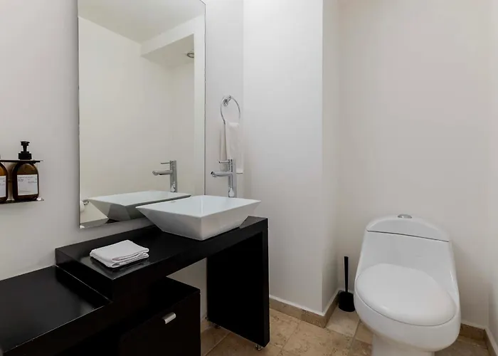 Capitalia Gym Access & Near To Santa Fe Mall * Mexico